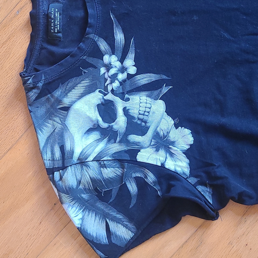 ZARA Man t-shirt skulls print Sz S - Picture 2 of 4